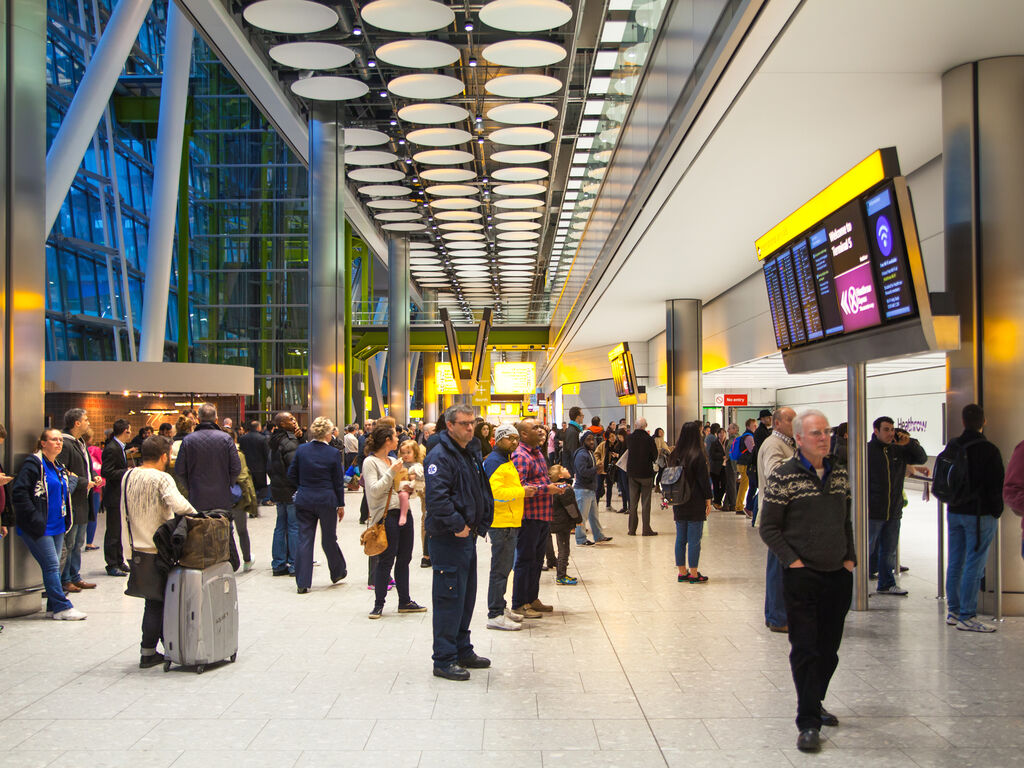 LHR shutterstock 271098581